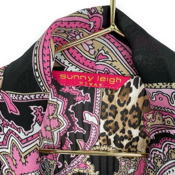 Y2K Sunny Leigh Plisse Paisley Print Short Sleeve Button Up Shirt, Tie Neck - Picture 5 of 6